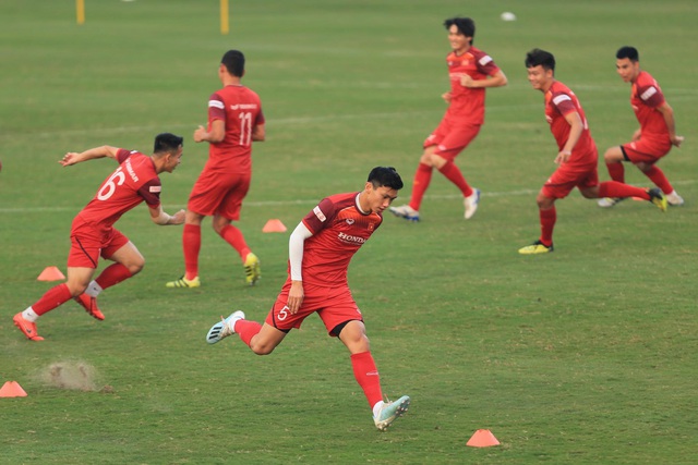 Đội tuyển Việt Nam tập bài lạ chờ đối đầu UAE ở Mỹ Đình - 14
