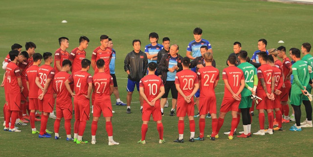 Đội tuyển Việt Nam tập bài lạ chờ đối đầu UAE ở Mỹ Đình - 11