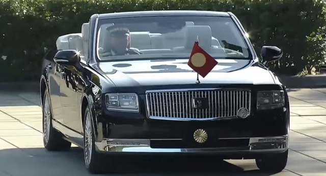 Toyota Century mui trần chính thức ra mắt trong lễ diễu hành của tân Nhật hoàng - 8 Toyota Century mui trần chính thức ra mắt trong lễ diễu hành của tân Nhật hoàng - 8