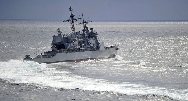 Mỹ điều tàu chiến mang tên lửa dẫn đường đi qua eo biển Đài Loan - 1