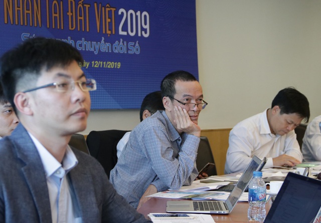 Xem màn hỏi xoáy đáp xoay của Hội đồng giám khảo và các thí sinh Nhân tài Đất Việt 2019 - 11