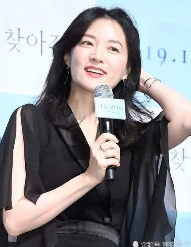 “Nàng Dae Jang Geum” Lee Young Ae tâm sự lý do đến với điện ảnh, hé lộ cuộc sống hiện tại - 9