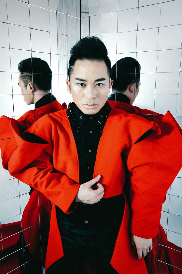 Tùng Dương: “Thắp sáng lên ngọn lửa Lạc Hồng chứa đựng sự nhân văn, mang ý nghĩa lớn lao…” - 3 Tùng Dương: “Thắp sáng lên ngọn lửa Lạc Hồng chứa đựng sự nhân văn, mang ý nghĩa lớn lao…” - 3