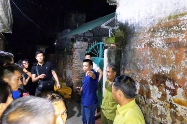 Nghi án chồng sát hại vợ rồi phủ chăn đốt xác - 1 Nghi án chồng sát hại vợ rồi phủ chăn đốt xác - 1