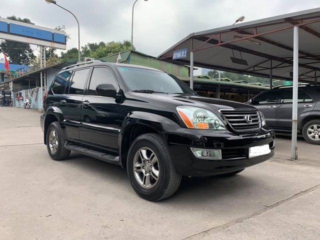 Xe c&ocirc;ng Lexus rẻ chỉ bằng một nửa gi&aacute; thị trường - 1