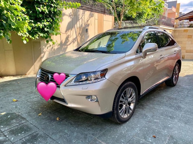 Xe c&ocirc;ng Lexus rẻ chỉ bằng một nửa gi&aacute; thị trường - 4