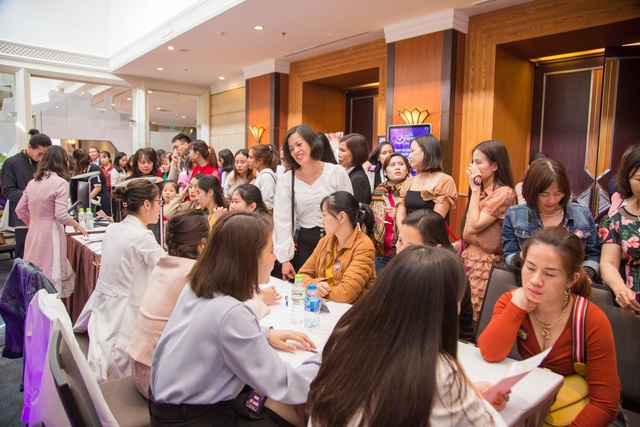 600 người chen chân tại sự kiện trị nám lớn nhất của Dr Hoàng Tuấn - 3 600 người chen chân tại sự kiện trị nám lớn nhất của Dr Hoàng Tuấn - 3