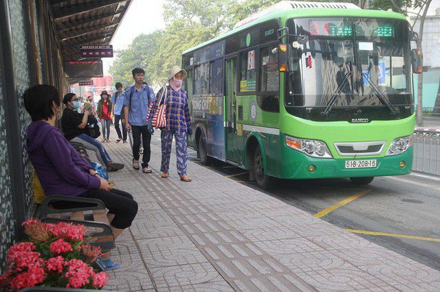 Người Sài Gòn quay lưng với xe buýt - 3