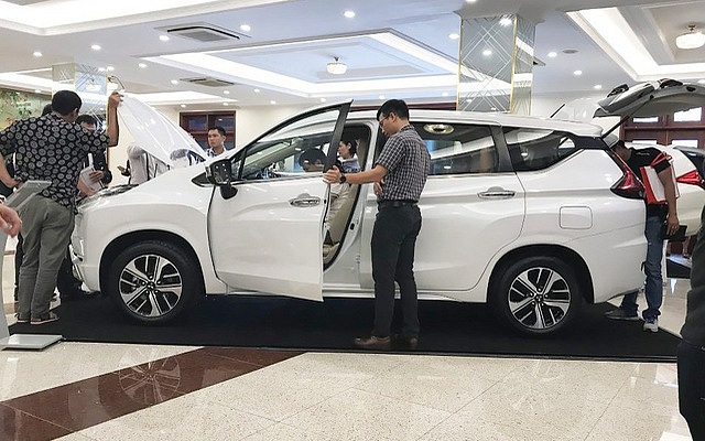 Tồn kho hàng chục ngàn xe, ô tô mùa Tết đại hạ giá - 2 Tồn kho hàng chục ngàn xe, ô tô mùa Tết đại hạ giá - 2