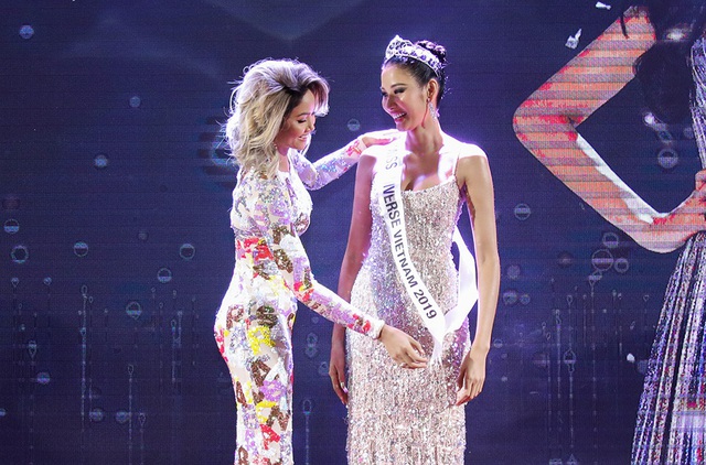 Hoàng Thùy đặt mục tiêu giành vương miện Hoa hậu Hoàn vũ - 2 Hoàng Thùy đặt mục tiêu giành vương miện Hoa hậu Hoàn vũ - 2