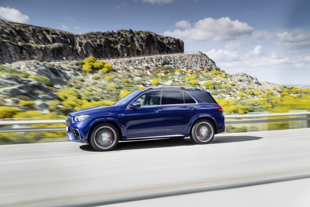 Mercedes-AMG GLE 63 và 63S nghênh chiến BMW X5 M - 6