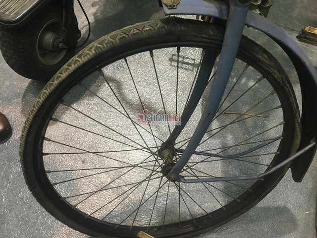 Xe đạp cổ 109 năm tuổi hàng hiếm giá hơn 200 triệu ở Hà Nội - 5 Xe đạp cổ 109 năm tuổi hàng hiếm giá hơn 200 triệu ở Hà Nội - 5