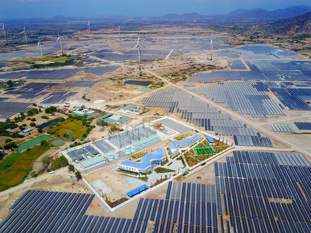 Ninh Thuận: Phát điện dự án điện gió có tuabin trên đất liền lớn nhất Việt Nam - 3 Ninh Thuận: Phát điện dự án điện gió có tuabin trên đất liền lớn nhất Việt Nam - 3