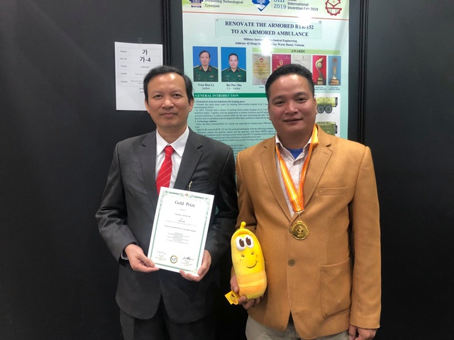 Giải nhất Nhân tài Đất Việt tiếp tục nhận huy chương vàng ở Hội chợ phát minh sáng chế lớn nhất thế giới - 1