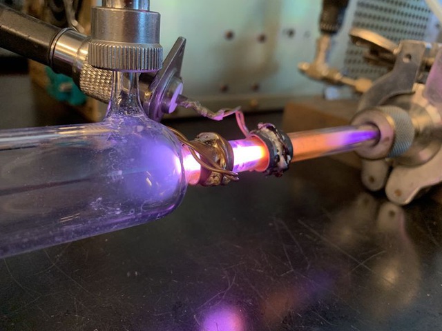 Loại tia laser siêu mạnh có khả năng cắt bỏ ung thư không cần mổ - 2