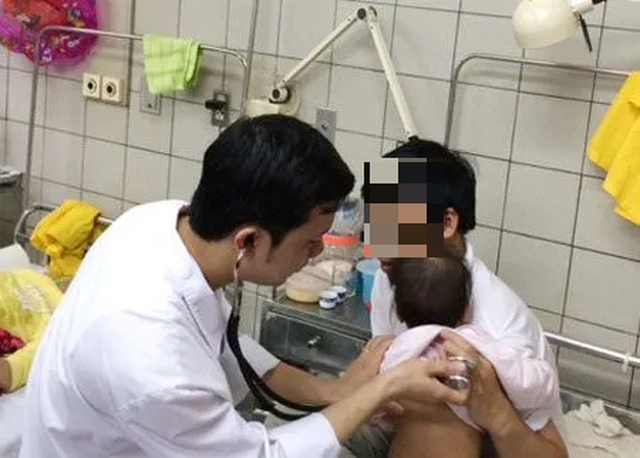 Bác sĩ kêu trời vì thói quen lạm dụng kháng sinh của nhiều người Việt - 1