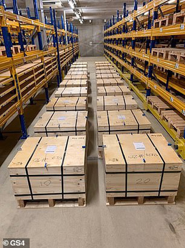 Anh bí mật trao trả 100 tấn vàng trị giá 5,2 tỷ USD cho Ba Lan - 4 Anh bí mật trao trả 100 tấn vàng trị giá 5,2 tỷ USD cho Ba Lan - 4