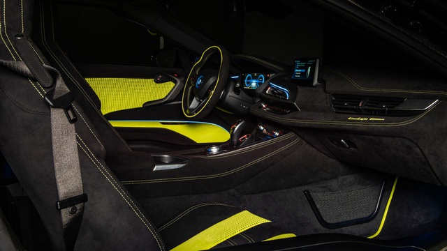 Cận cảnh chiếc BMW i8 Roadster m&agrave;u xanh neon độc nhất v&ocirc; nhị - 5
