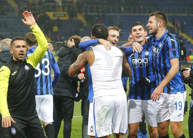 Man City ra tay trợ giúp, Atalanta bất ngờ vượt qua vòng bảng - 3 Man City ra tay trợ giúp, Atalanta bất ngờ vượt qua vòng bảng - 3
