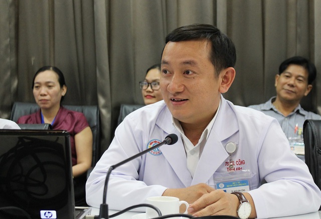 Bệnh viện Chợ Rẫy tặng toàn bộ phần thưởng Nhân tài Đất Việt cho người nghèo - 3 Bệnh viện Chợ Rẫy tặng toàn bộ phần thưởng Nhân tài Đất Việt cho người nghèo - 3