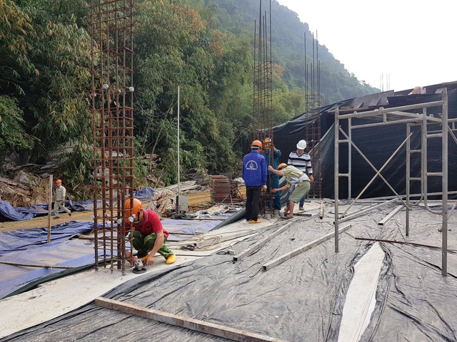 Tháo dỡ công trình xây dựng sai phép trong vùng di sản Tràng An - 6 Tháo dỡ công trình xây dựng sai phép trong vùng di sản Tràng An - 6
