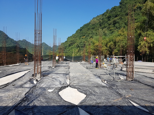 Tháo dỡ công trình xây dựng sai phép trong vùng di sản Tràng An - 1 Tháo dỡ công trình xây dựng sai phép trong vùng di sản Tràng An - 1