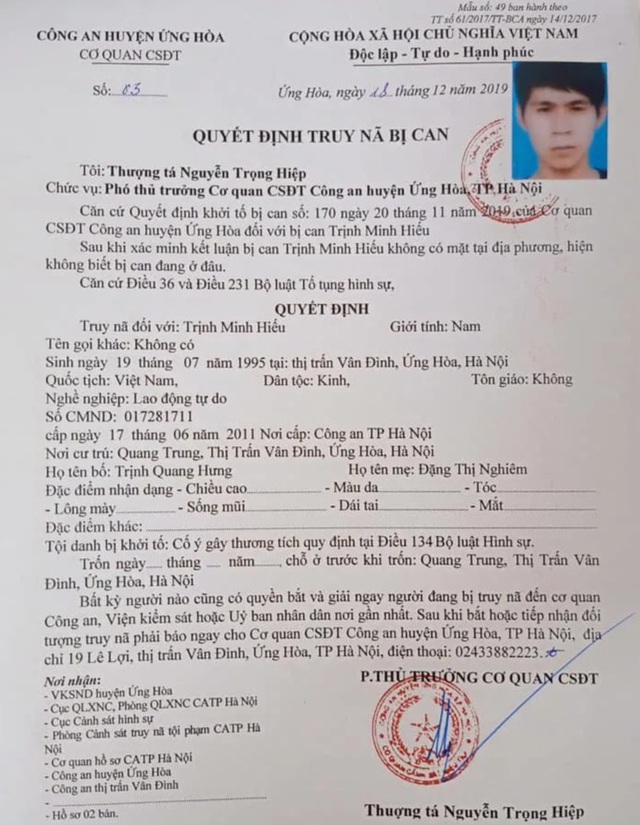 Hà Nội: Truy nã các đối tượng hành hung nữ phụ xe bus - 2 Hà Nội: Truy nã các đối tượng hành hung nữ phụ xe bus - 2
