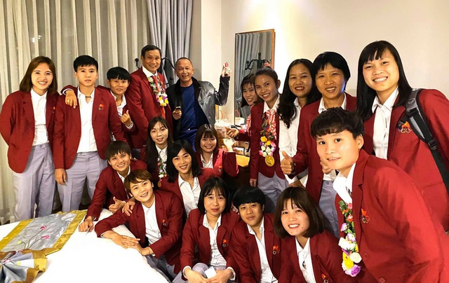 Đội tuyển nữ Việt Nam nhận bao nhi&ecirc;u tiền thưởng sau tấm HCV SEA Games? - 1