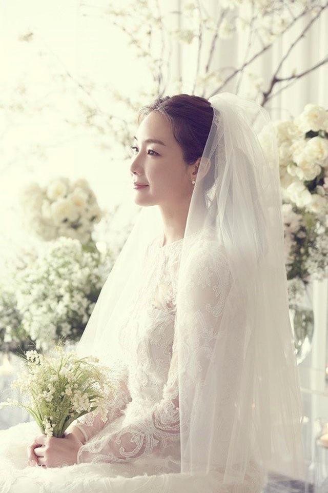 44 tuổi, Choi Ji Woo mang bầu lần đầu sau gần 2 năm kết hôn - 2
