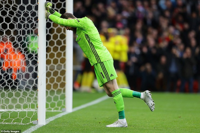 De Gea lại gây sốc với pha bắt hụt bóng khó tin khiến Man Utd bại trận trước Watford - 3