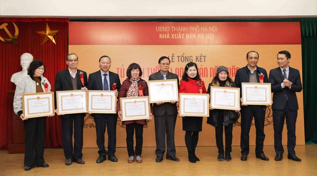 “Tủ sách Thăng Long ngàn năm văn hiến” đã hệ thống hoá 1000 năm lịch sử của Hà Nội - 2 “Tủ sách Thăng Long ngàn năm văn hiến” đã hệ thống hoá 1000 năm lịch sử của Hà Nội - 2