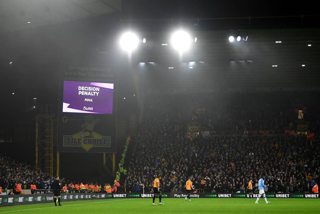 Những khoảnh khắc mất điểm đau đớn của Man City trên sân Wolves - 8 Những khoảnh khắc mất điểm đau đớn của Man City trên sân Wolves - 8