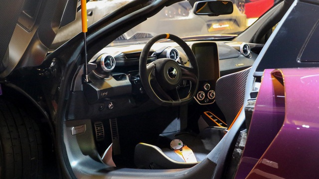 Bí ẩn một chiếc siêu xe McLaren Senna sơn đổi màu  - 2