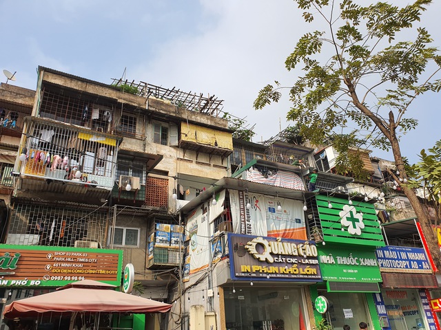 Độc đ&aacute;o &ldquo;n&ocirc;ng trại&rdquo; trồng rau, nu&ocirc;i g&agrave; tr&ecirc;n s&acirc;n thượng, giữa lưng trời ở H&agrave; Nội - 3