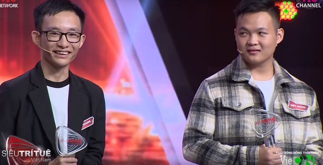 “Phù thủy toán học” Huy Hoàng thắng nghẹt thở “bách khoa sống” Việt Hoàng tại cuộc thi siêu trí tuệ - 1 “Phù thủy toán học” Huy Hoàng thắng nghẹt thở “bách khoa sống” Việt Hoàng tại cuộc thi siêu trí tuệ - 1