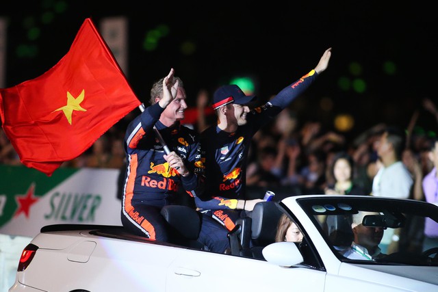 Xem đua ôtô Công thức 1 ở Hà Nội giá 75 USD - Ảnh 3.