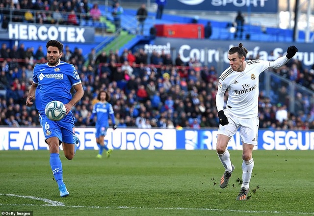 Thắng đậm trận derby, Real Madrid áp sát Barcelona - 5 Thắng đậm trận derby, Real Madrid áp sát Barcelona - 5