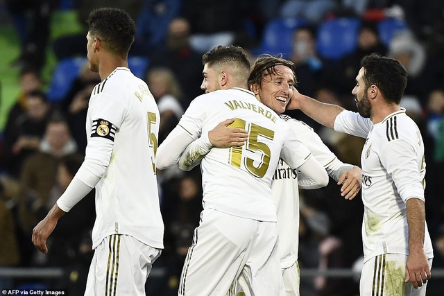Thắng đậm trận derby, Real Madrid áp sát Barcelona - 13 Thắng đậm trận derby, Real Madrid áp sát Barcelona - 13