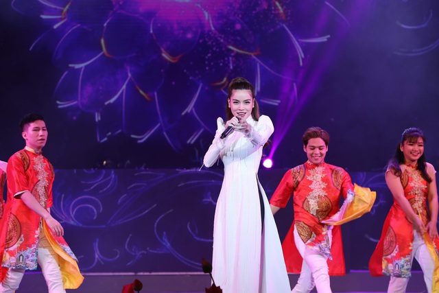 Hồ Ngọc H&agrave;, T&oacute;c Ti&ecirc;n dịu d&agrave;ng kh&aacute;c lạ trong những kh&uacute;c ca m&ugrave;a xu&acirc;n - 18