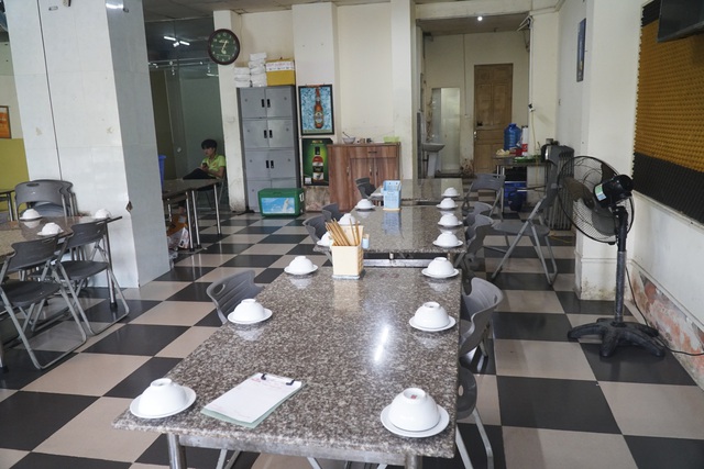 Hà Nội: Quán nhậu đìu hiu vắng khách, thất thu sau Nghị định 100 - 2 Hà Nội: Quán nhậu đìu hiu vắng khách, thất thu sau Nghị định 100 - 2
