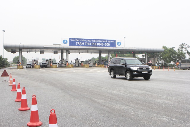 Hà Nội: Bữa tối rượu bia, sáng hôm sau thổi vẫn bị phạt 7 triệu - 7 Hà Nội: Bữa tối rượu bia, sáng hôm sau thổi vẫn bị phạt 7 triệu - 7