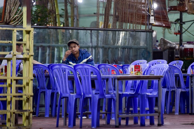 Hà Nội: Quán nhậu đìu hiu vắng khách, thất thu sau Nghị định 100 - 12 Hà Nội: Quán nhậu đìu hiu vắng khách, thất thu sau Nghị định 100 - 12