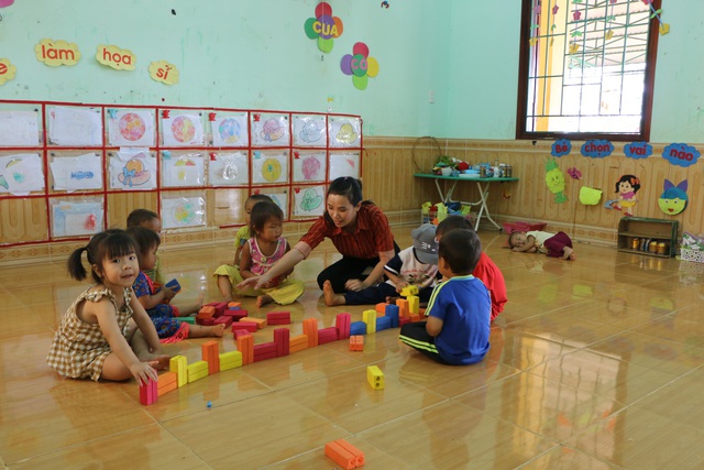 Con được đi học, phụ huynh Suối Phèn hạnh phúc vì giấc mơ thành hiện thực - 4 Con được đi học, phụ huynh Suối Phèn hạnh phúc vì giấc mơ thành hiện thực - 4