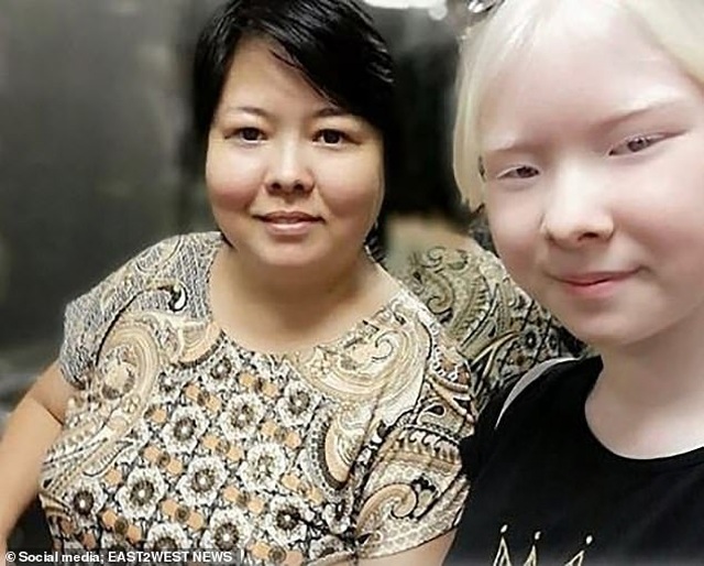Sửng sốt trước diện mạo khác biệt của hai chị em người Kazakhstan - 2