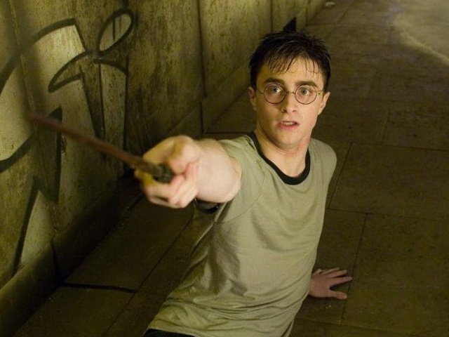 Diễn viên “Harry Potter” Daniel Radcliffe được cho 5 USD vì bị tưởng nhầm là... vô gia cư - 2 Diễn viên “Harry Potter” Daniel Radcliffe được cho 5 USD vì bị tưởng nhầm là... vô gia cư - 2