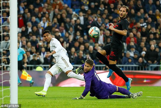 Real Madrid 2-1 Sevilla: Cú đúp của Casemiro - 6 Real Madrid 2-1 Sevilla: Cú đúp của Casemiro - 6