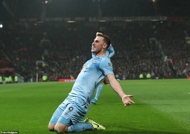 Những khoảnh khắc g&acirc;y thất vọng của Man Utd trước Burnley tr&ecirc;n s&acirc;n nh&agrave; - 6