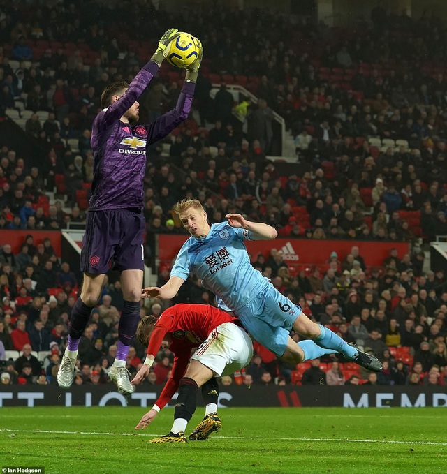 Những khoảnh khắc g&acirc;y thất vọng của Man Utd trước Burnley tr&ecirc;n s&acirc;n nh&agrave; - 12
