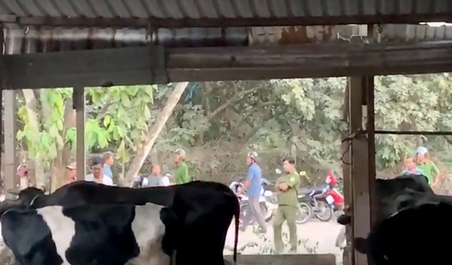 Vụ xả súng bắn chết 4 người: Người gọi điện cho “hiệp sĩ” không phải Tuấn “khỉ” - 5 Vụ xả súng bắn chết 4 người: Người gọi điện cho “hiệp sĩ” không phải Tuấn “khỉ” - 5