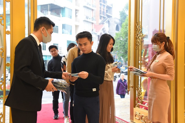 Đến DOJI Tower mua vàng Thần tài: Tặng khẩu trang Nhật Bản 3D cao cấp - 3